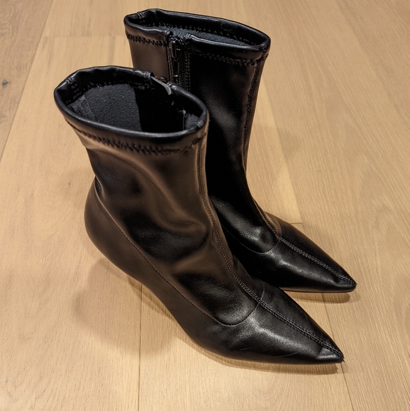 Elegant Black Women's Ankle Boots with Kitten Heels - Picture 7 of 10